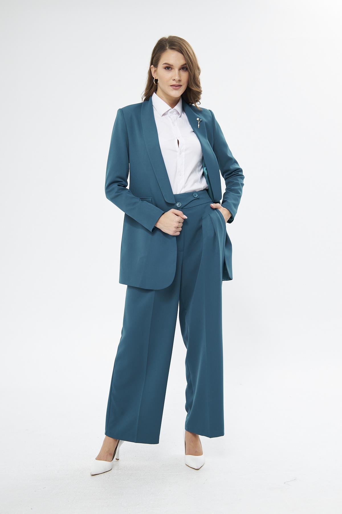 Brooch Detail Wide Leg Suit