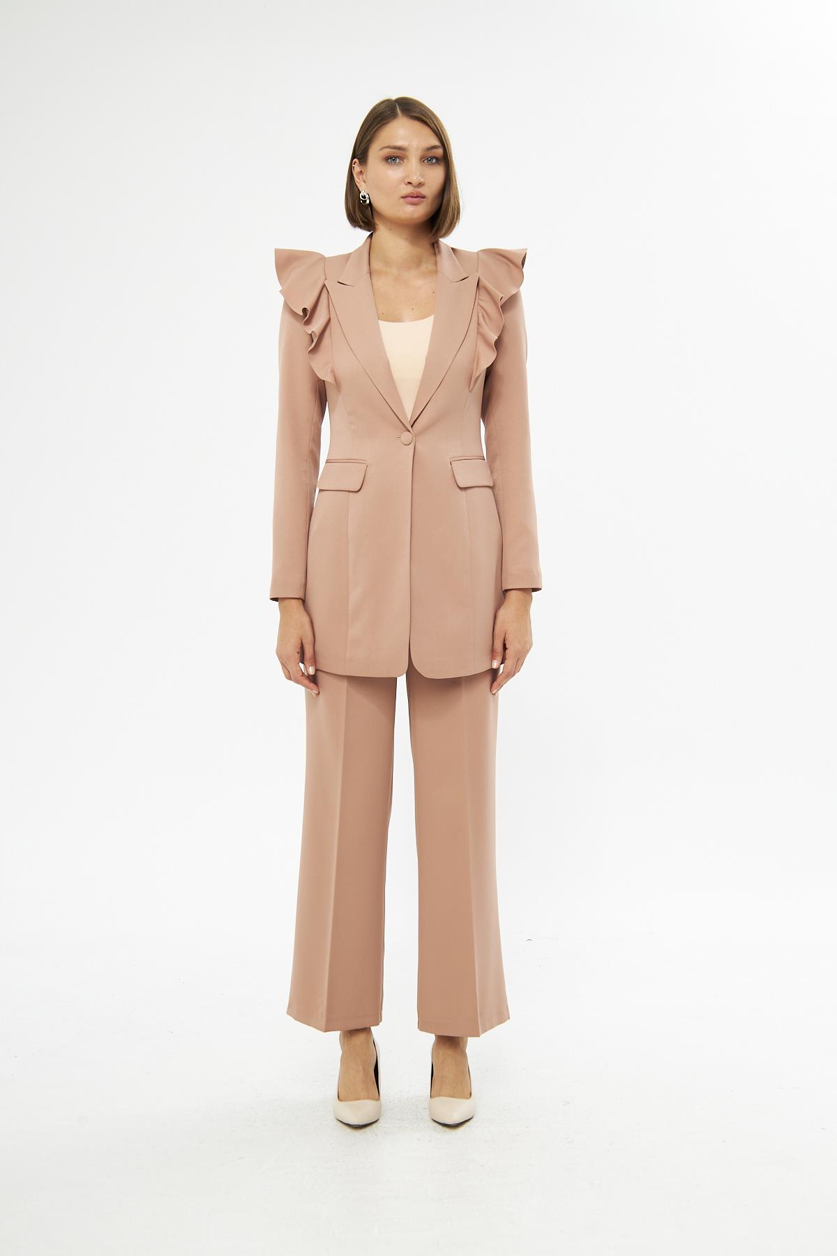 Brooch Detail Long Jacket Suit